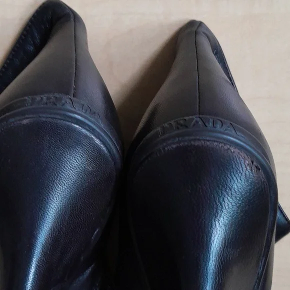 PRADA KITTEN HEEL LEATHER BOOTIES SIZE 39.5 - Picture 14 of 17